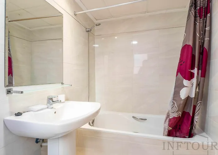 Inftour Porto Azul 1 *